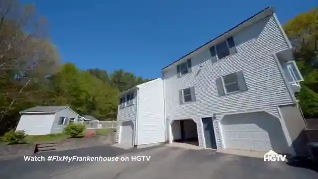 transforming-a-split-level-home-hgtvs-modern-makeover-for-the-leidens