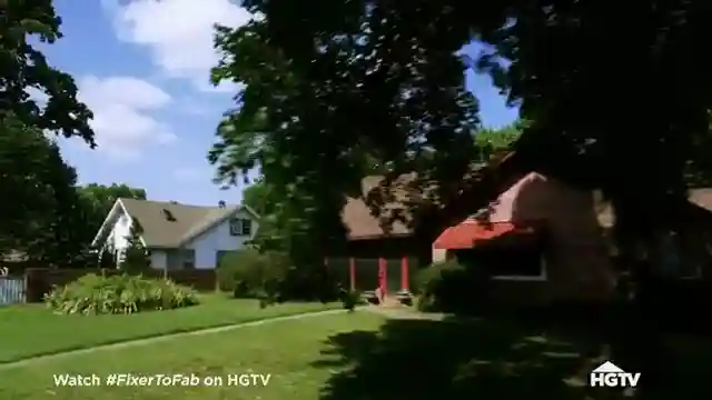 hgtv-renovation-experts-transform-old-houses-within-budget