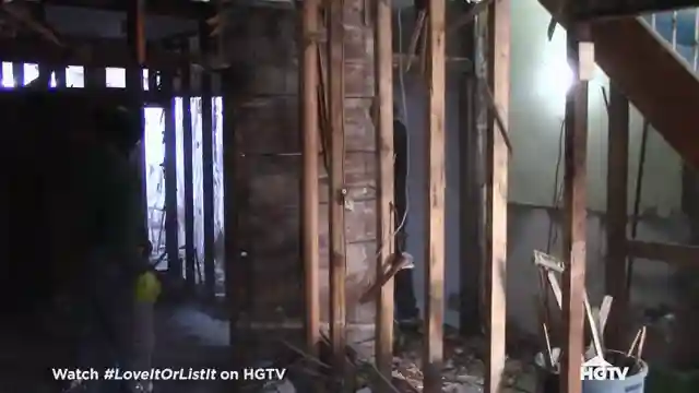 home-renovation-showdown-hgtvs-jay-and-deborah-make-a-tough-choice