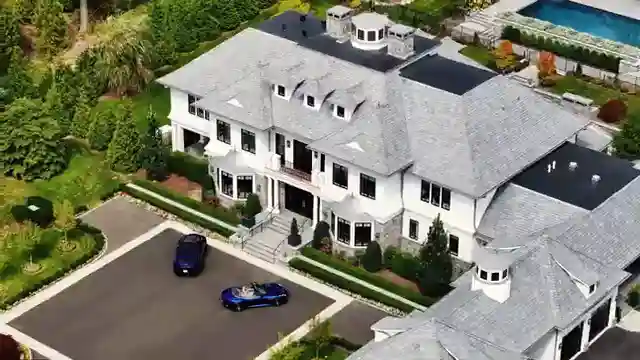 property-critique-colonial-revival-flaws-and-craftsmanship-highlights
