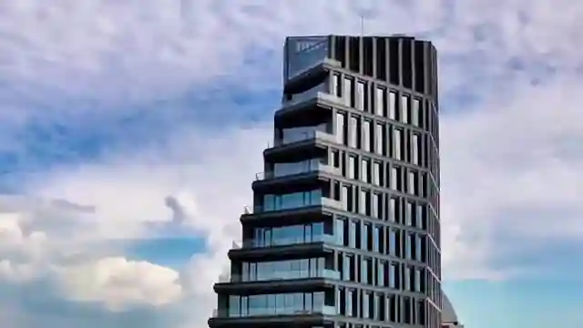 brooklyns-19-5m-penthouse-critique-design-insights-manhattan-views