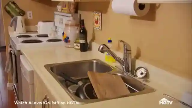 hgtv-sisters-love-it-or-list-it-transformation-challenge