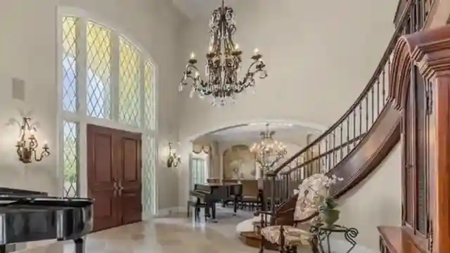 aaron-rogers-signs-with-steelers-35m-luxury-estate-tour