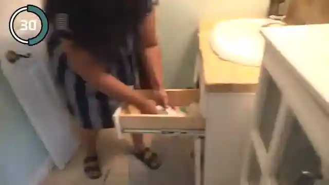 surprise-renovation-drew-jonathan-transform-fans-bathroom-with-sledgehammer-smash